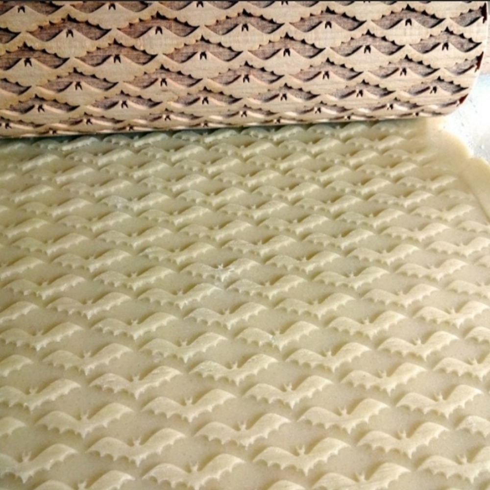 Rolling Pin With Bats - Picture 2 of 4